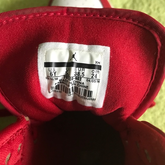 Nike Air Jordan Retro High GS Silver 705300-602 Size 6Y - Picture 9 of 10